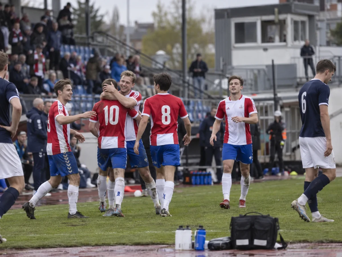 Strømsgodset slo Lyn 5-1 og holder følge i toppen