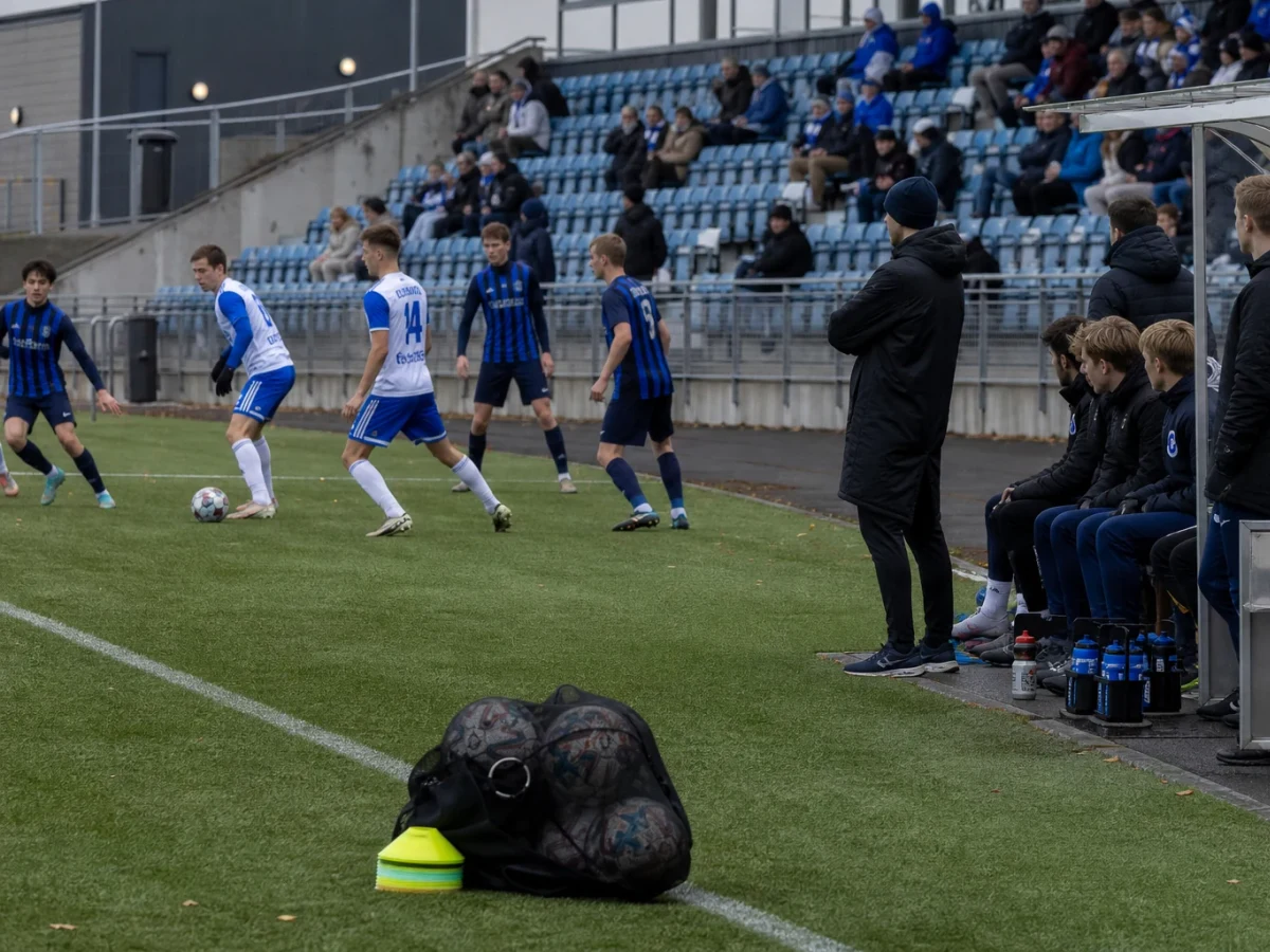 Stabæk forsvarer tabelltoppen borte mot Hødd