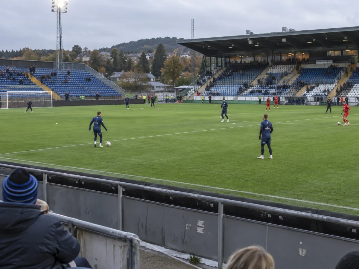 Brann skal forsvare tabelltoppen borte mot Stabæk